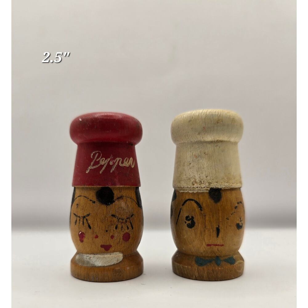 Vintage 1950's Kitschy Salty & Peppy Shakers